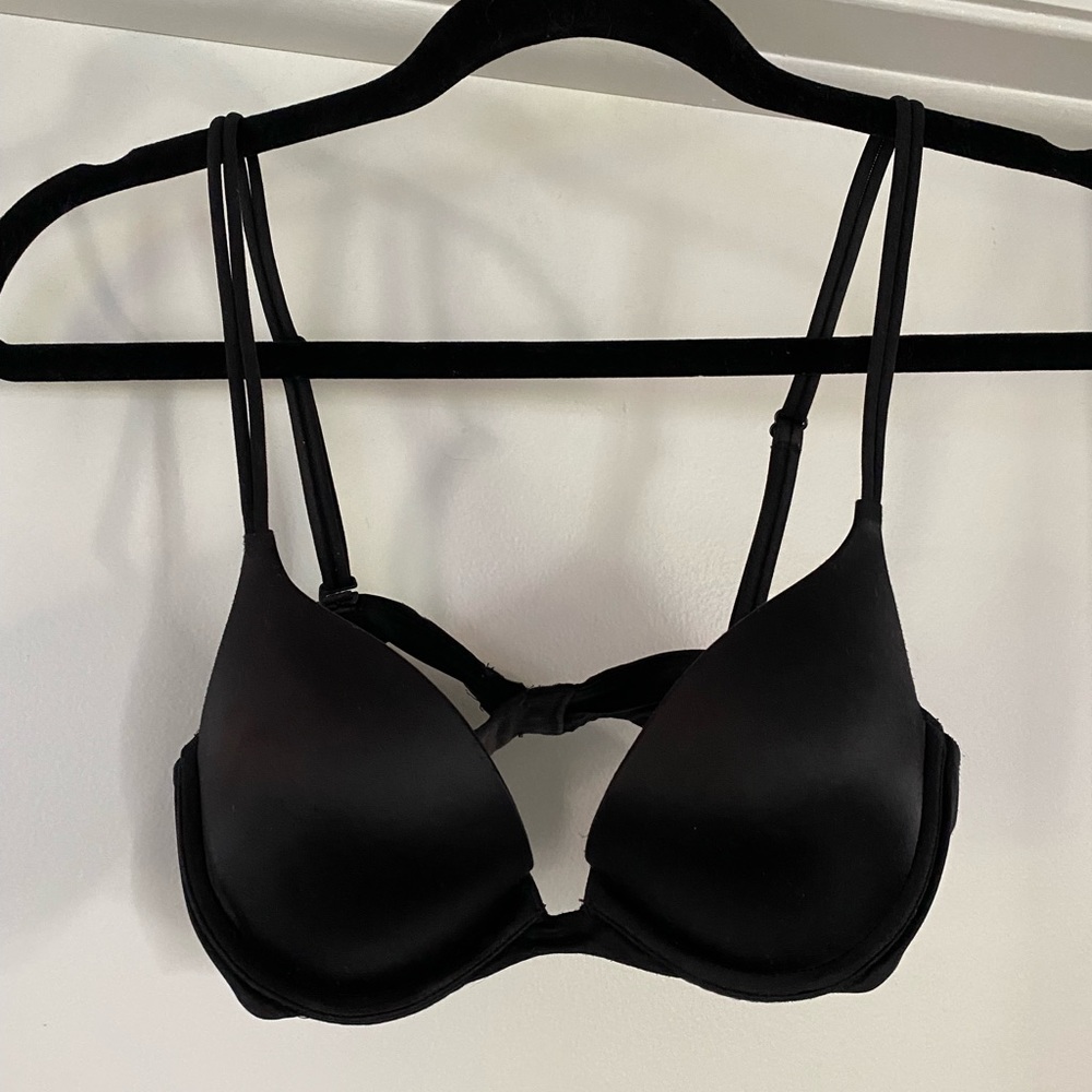 Black Victoria’s Secret Very Sexy Bra